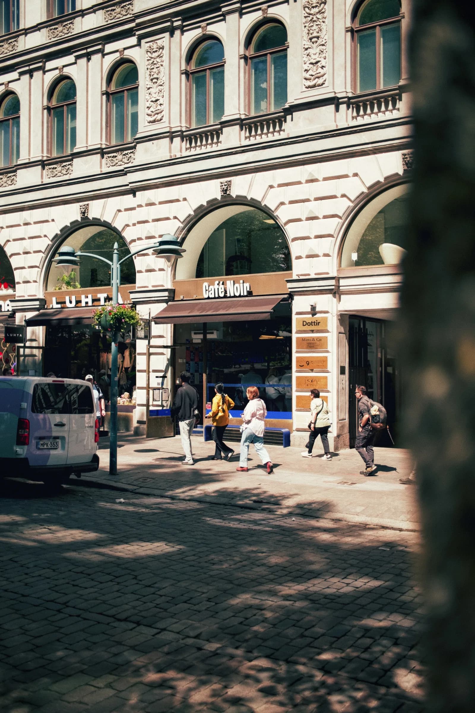 Café Noir storefront on Pohjoisesplanadi in Helsinki