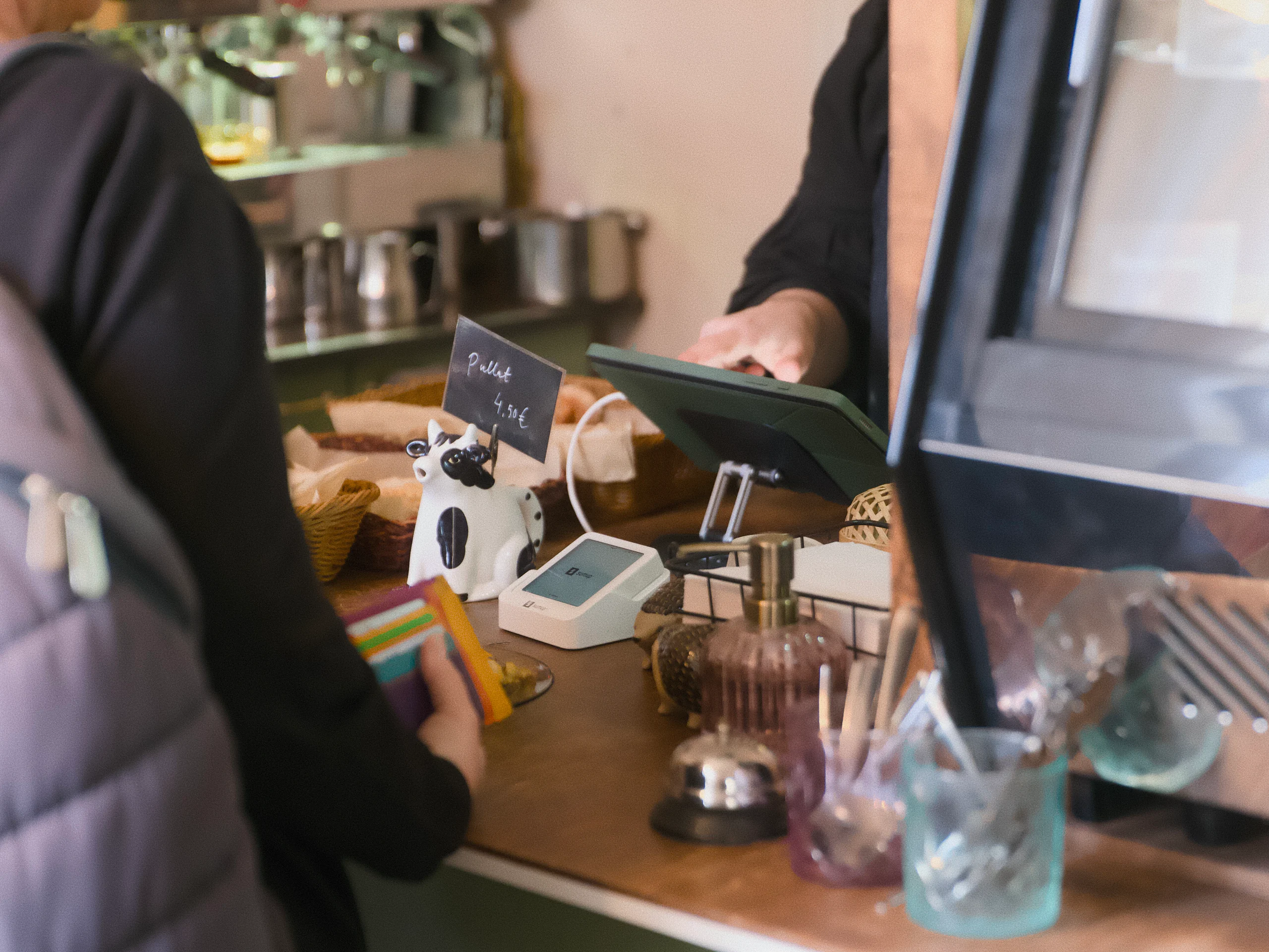 Kahvila Rakastan counter service with a Fiest point of sale tablet and payment reader