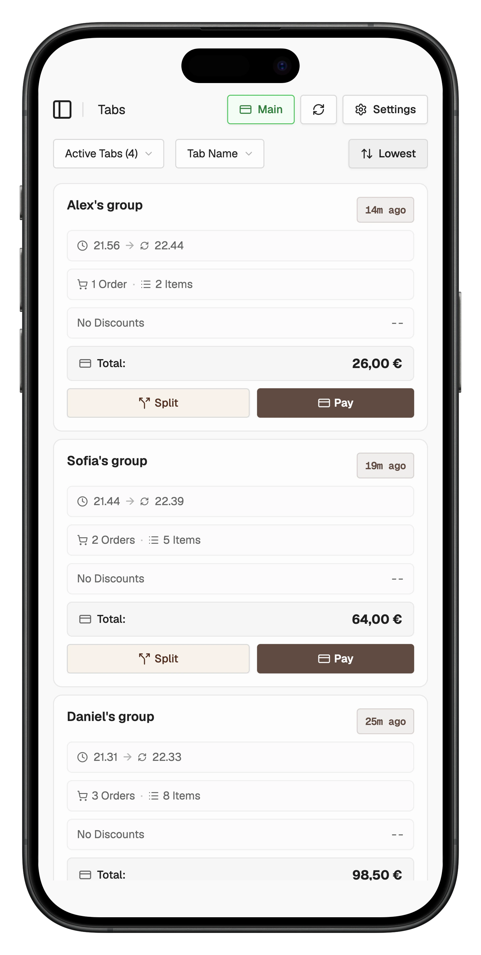 Fiest dashboard showing open bar tabs with orders, totals and payment actions
